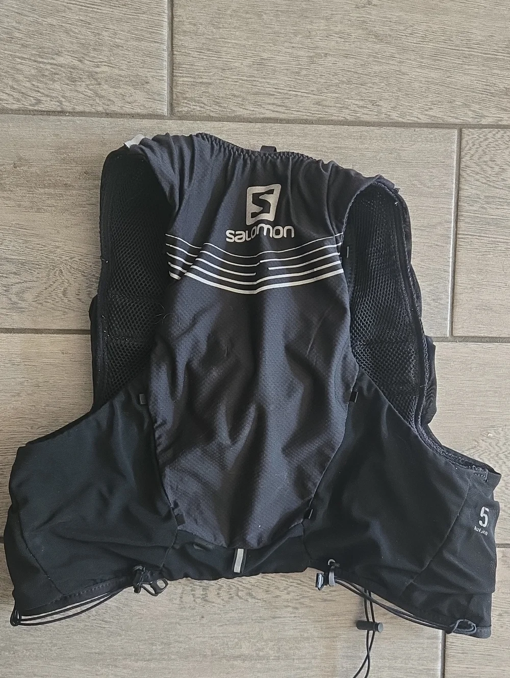 Salomon Black Trail Running Hydration Vest - Picture 2 of 2